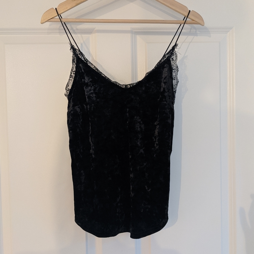 Like NEW Kimchi Blue velvet cami